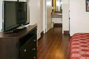 Econo Lodge Inn & Suites West - Energy Corridor