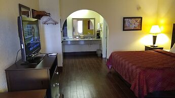 Econo Lodge Inn & Suites West - Energy Corridor