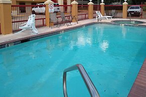 Econo Lodge Inn & Suites West - Energy Corridor