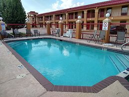 Econo Lodge Inn & Suites West - Energy Corridor