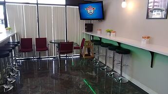 Econo Lodge Inn & Suites West - Energy Corridor