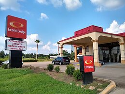 Econo Lodge Inn & Suites West - Energy Corridor