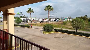 Econo Lodge Inn & Suites West - Energy Corridor