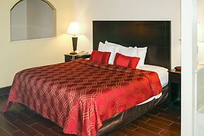 Econo Lodge Inn & Suites West - Energy Corridor