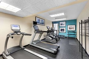 Sonesta Essential Houston Hobby Airport