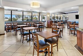 Sonesta Essential Houston Hobby Airport