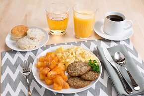 Heritage Inn & Suites The Woodlands, Trademark by Wyndham