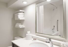 Hampton Inn Charleston-Southridge