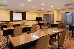 Hampton Inn Charleston-Southridge