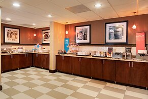 Hampton Inn Charleston-Southridge