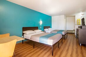 Motel 6 Portland, OR Mall 205