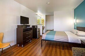 Motel 6 Portland, OR Mall 205