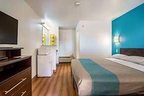 Motel 6 Portland, OR Mall 205