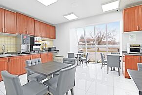 Niagara Lodge & Suites