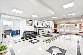 Niagara Lodge & Suites