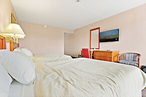 Niagara Lodge & Suites