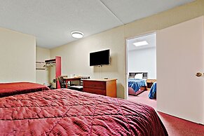 Niagara Lodge & Suites