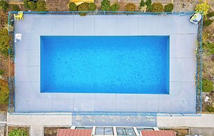 Niagara Lodge & Suites