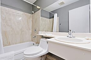 Niagara Lodge & Suites