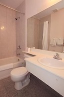 Niagara Lodge & Suites