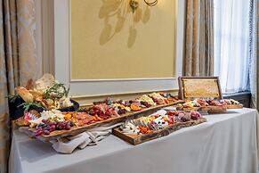 The Francis Marion Hotel