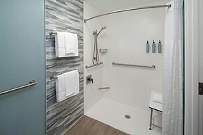 Courtyard Charleston Waterfront by Marriott