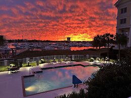 Courtyard Charleston Waterfront by Marriott