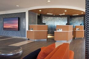 Courtyard Charleston Waterfront by Marriott