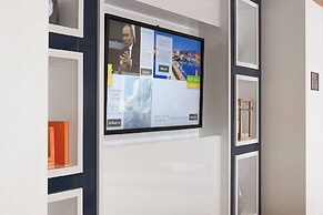 Courtyard Charleston Waterfront by Marriott