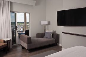 Courtyard Charleston Waterfront by Marriott