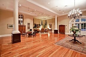 Embassy Suites by Hilton Charleston Historic District