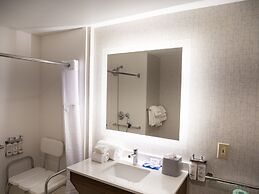 Holiday Inn Express & Suites Greenville Airport by IHG