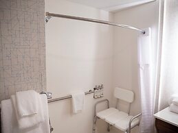 Holiday Inn Express & Suites Greenville Airport by IHG