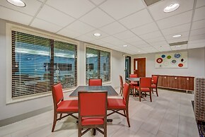 Holiday Inn Express & Suites Greenville Airport by IHG
