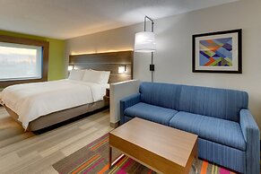 Holiday Inn Express & Suites Greenville Airport by IHG