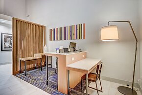 Holiday Inn Express & Suites Greenville Airport by IHG