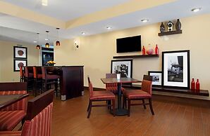 Hampton Inn Columbus - Airport