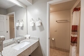 GreenTree Inn Houston IAH Airport