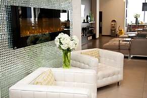 The Hollis Halifax a DoubleTree Suites by Hilton Hotel