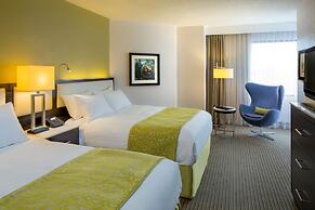 The Hollis Halifax a DoubleTree Suites by Hilton Hotel