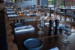 The Hollis Halifax a DoubleTree Suites by Hilton Hotel