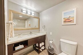 Amanzi Hotel, Ascend Hotel Collection