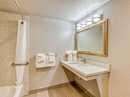 Amanzi Hotel, Ascend Hotel Collection