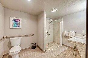 Amanzi Hotel, Ascend Hotel Collection