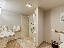 Amanzi Hotel, Ascend Hotel Collection
