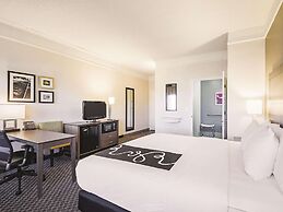 La Quinta Inn & Suites by Wyndham Austin Near The Domain