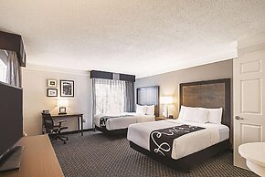 La Quinta Inn & Suites by Wyndham Austin Near The Domain