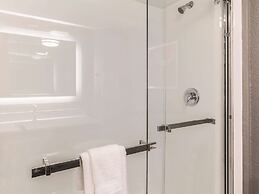 La Quinta Inn & Suites by Wyndham Austin Near The Domain