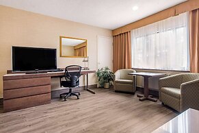 Quality Inn & Suites Gatineau
