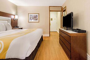 Quality Inn & Suites Gatineau